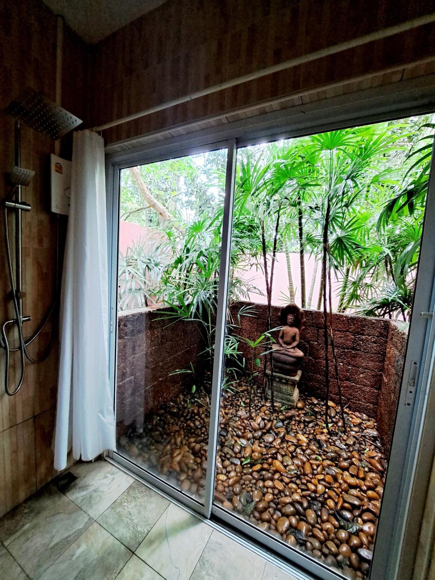 Laura Guest House-Adult Only- 华路海滩 外观 照片