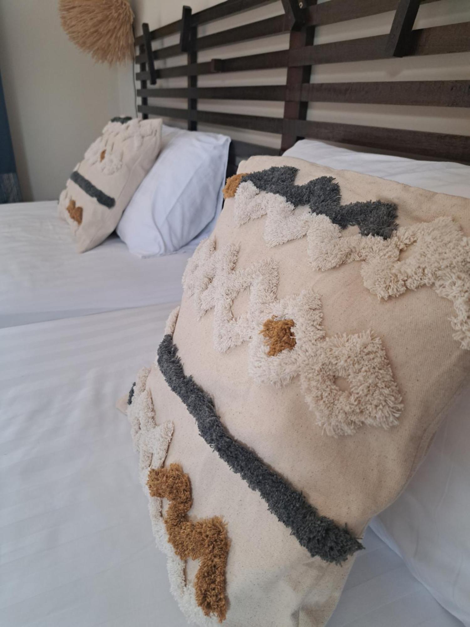 Laura Guest House-Adult Only- 华路海滩 外观 照片